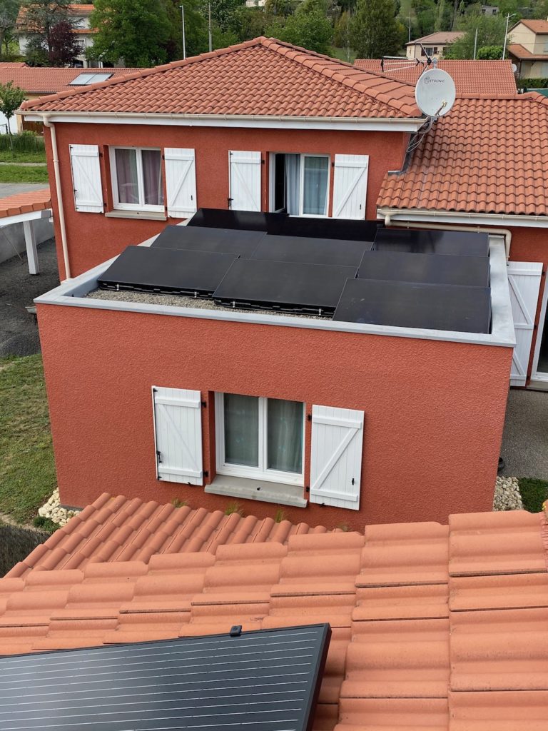 installation photovoltaïque toit plat issoire